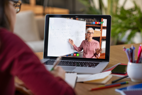 Helping Children Build Strong English & Literacy Skills Online